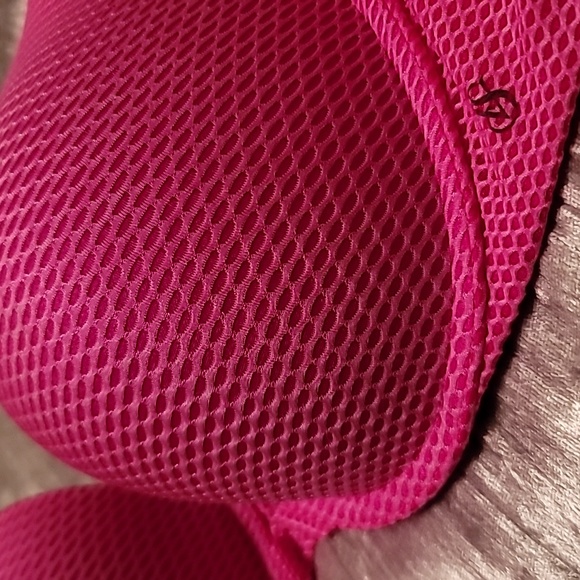 Bundle of 3 Victoria Secret Bra. 34DD - Picture 2 of 7